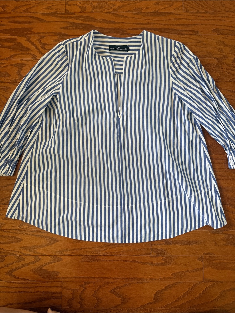 Tuckernuck Pomander Place blue stripe blouse - Picture 2 of 8